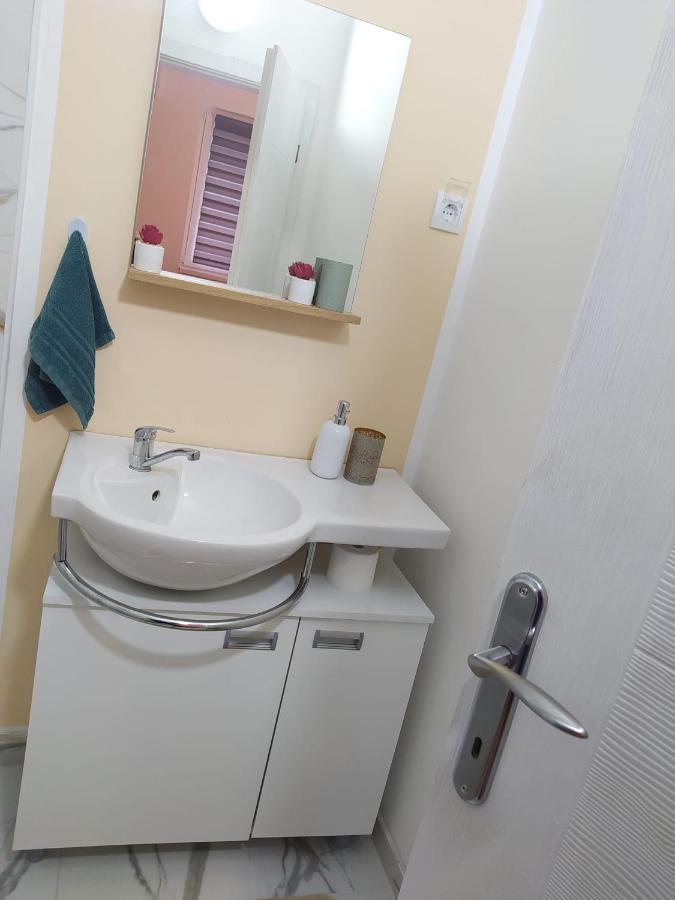 Zen Apartmani Zrenjanin Luaran gambar