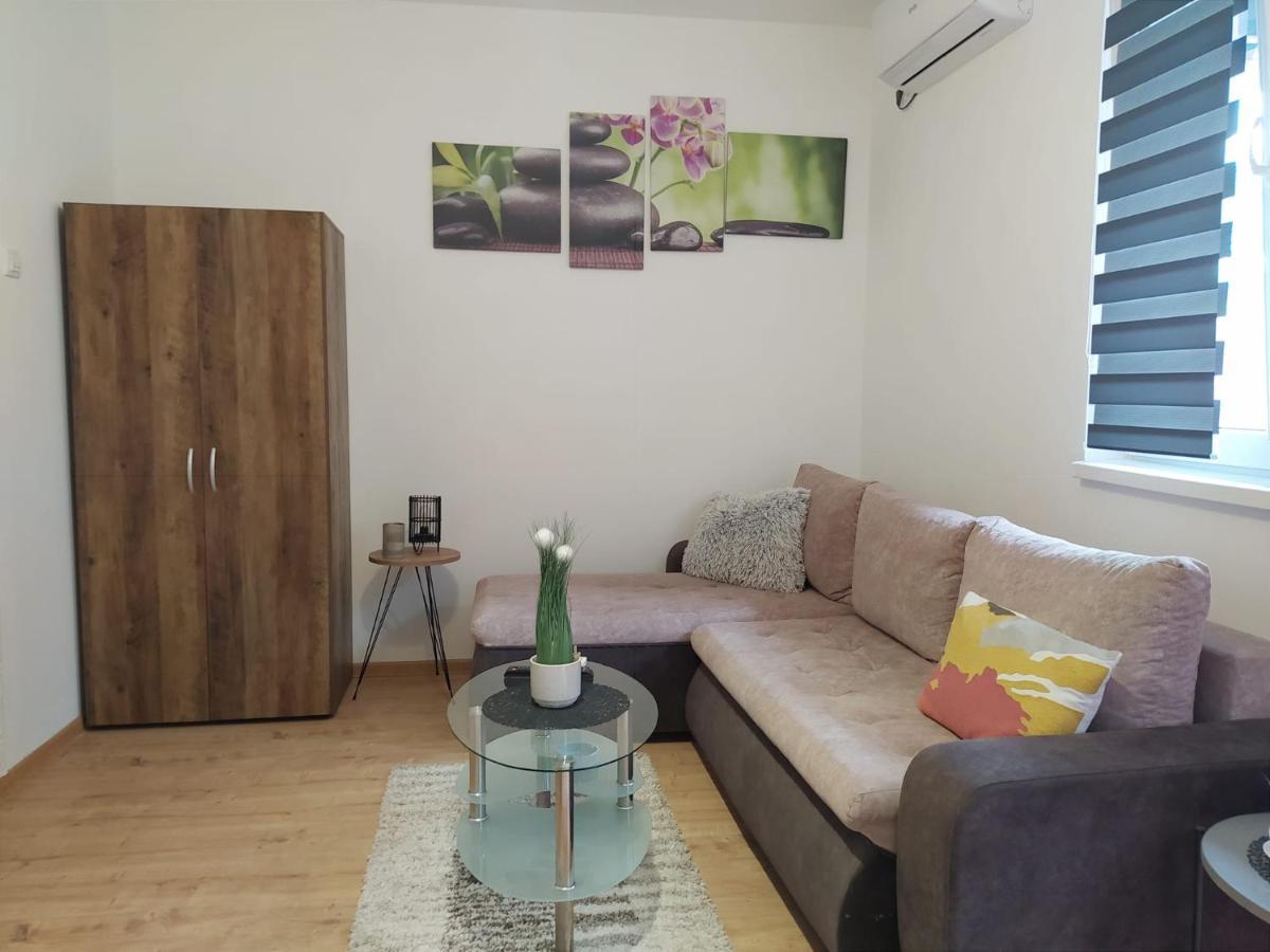 Zen Apartmani Zrenjanin Luaran gambar
